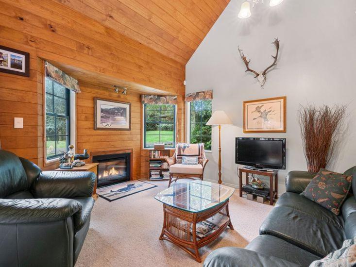 Tongariro Lodge Turangi Exterior photo