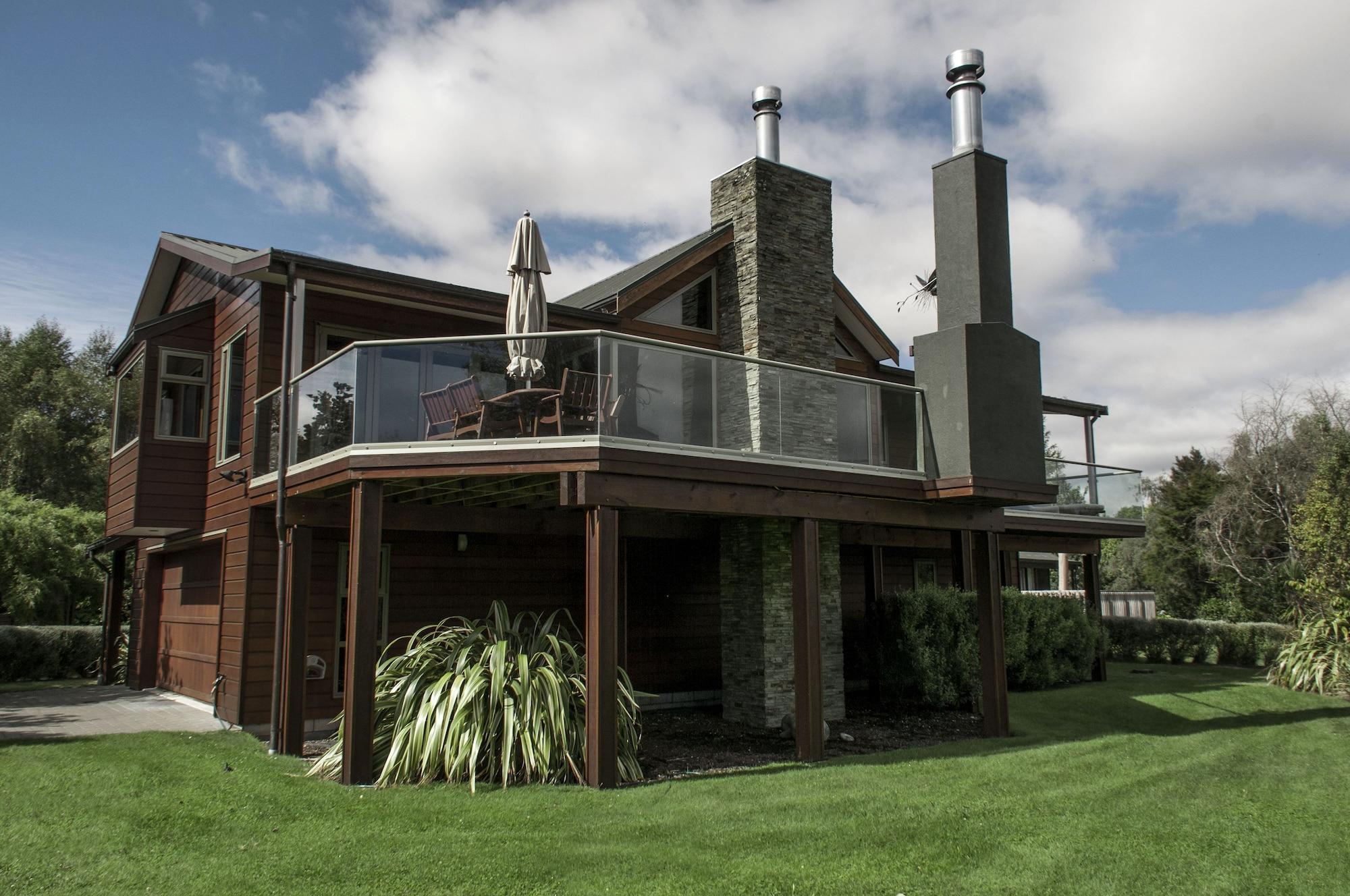 Tongariro Lodge Turangi Exterior photo
