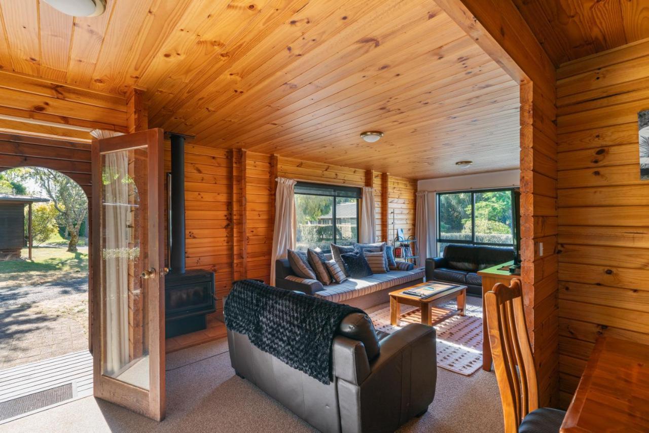 Tongariro Lodge Turangi Exterior photo